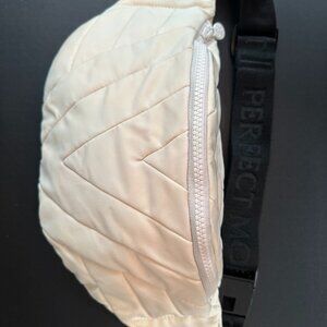 PERFECT MOMENT- Belt Bag Fanny Pack Bum Bag- LIKE NEW